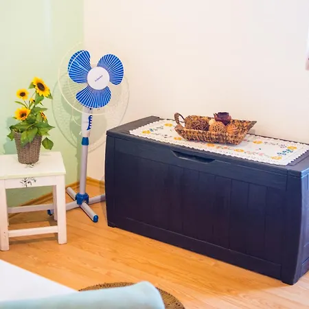 Casa de Férias Retro Pool House Mostar