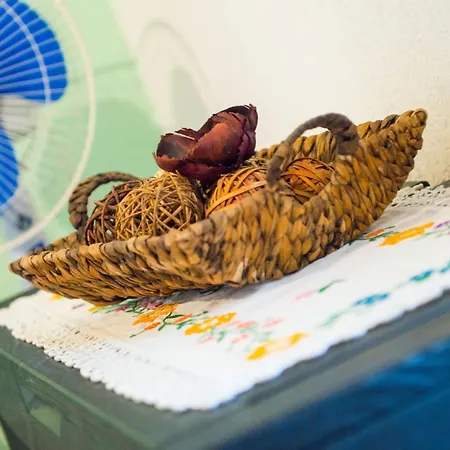 بيت للعطل Retro Pool House