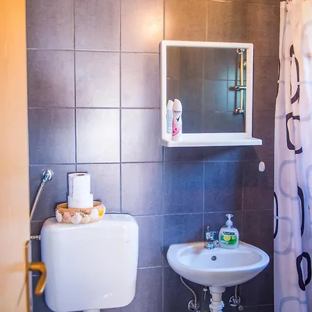 Retro Pool House بيت للعطل *