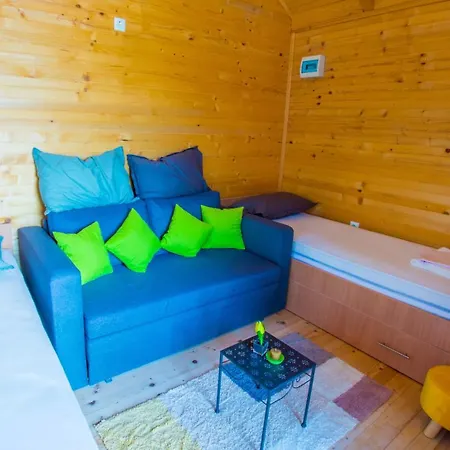 Retro Pool House Ferienhaus