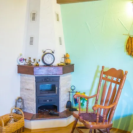 بيت للعطل Retro Pool House