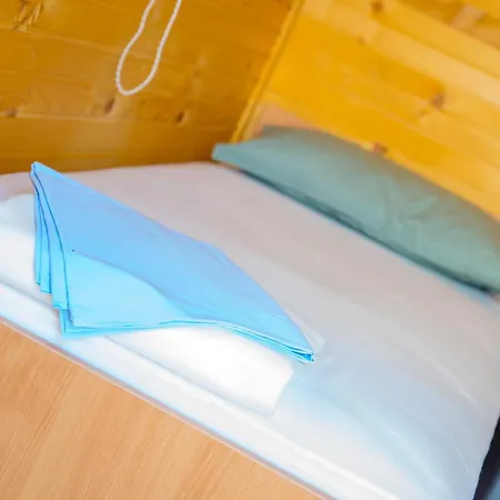 Retro Pool House * موستار