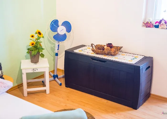 Semesterbostad Retro Pool House Mostar