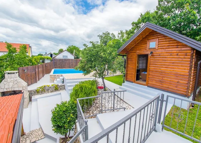 Retro Pool House Mostar