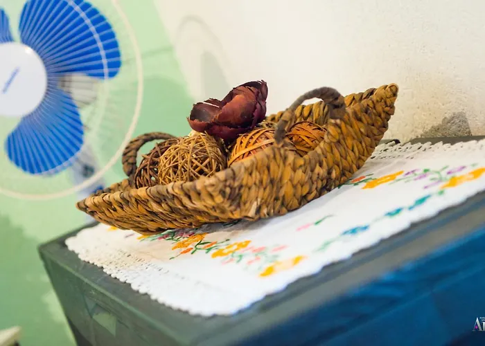 Semesterbostad Retro Pool House