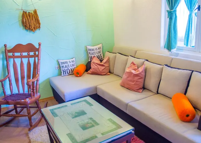 Retro Pool House Mostar