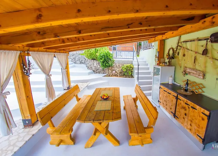 Retro Pool House Semesterbostad